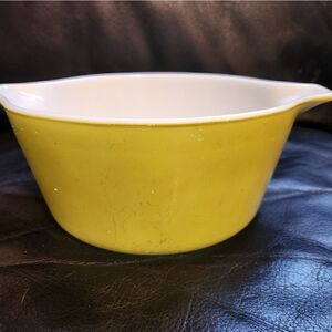 Vintage 9" Pyrex Green Mixing Bowl